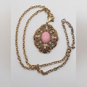 Vintage 1974 Avon "Queen Anne's Lace" Pendant